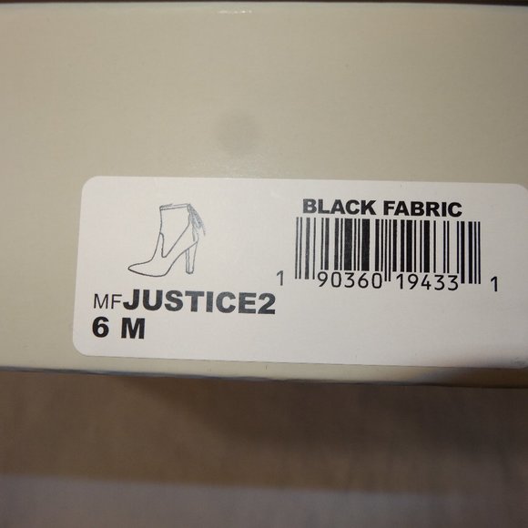 Marc Fisher Black Ankle Boots Size 6 - Picture 9 of 9